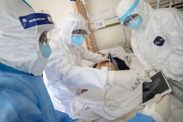 Bộ Y tế thông tin về 20 bệnh nền có nguy cơ tăng nặng khi mắc COVID-19-1