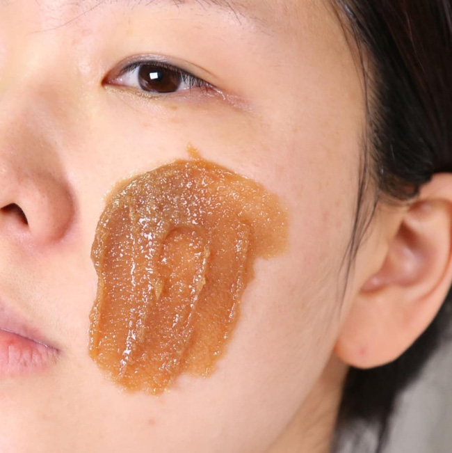 Sản phẩm tẩy da chết bác sĩ khuyến cáo chị em không dùng vì gây mài mòn da, chạy trời không khỏi lão hóa sớm-3