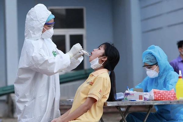 Test nhanh 170.000 mẫu vùng cam, đỏ, phát hiện 6.000 mẫu dương tính-4