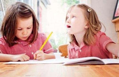 Ngay khi gặp khó khăn trẻ luôn muốn bỏ cuộc, cha mẹ nên làm thế nào để rèn luyện tính kiên trì cho con?-1