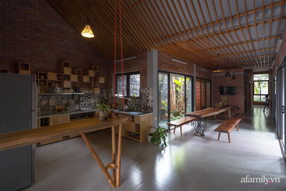 Người chồng tặng vợ ngôi nhà mang đậm phong cách Bắc Bộ ở vùng núi Tây Bắc-7