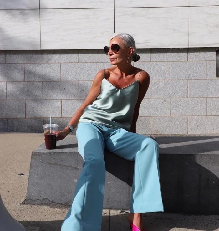 Quý bà 56 tuổi ăn vận sành điệu khiến giới trẻ phải chạy theo ầm ầm-9