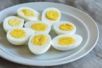 Muốn bữa sáng đủ chất, nhiều người ăn trứng kết hợp với món cực bổ này mà không biết sẽ gây tổn hại sức khỏe-5