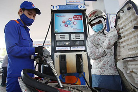 Giá xăng vào kỳ điều chỉnh, chờ 1 đợt biến động mạnh