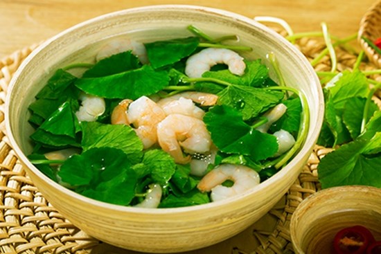 Rộ thông tin dùng rau má làm bài thuốc phòng và điều trị COVID-19: Liệu có thực sự 