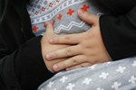 Bé trai 1 tháng tuổi bị xuất huyết não, bác sĩ cảnh báo thói quen ăn uống của mẹ có thể ảnh hưởng nghiêm trọng đến con-4