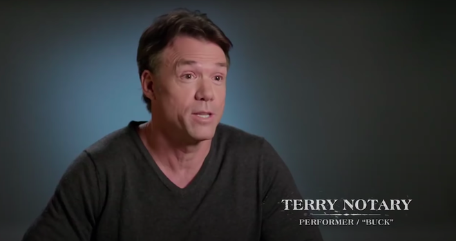 Làm sao để loài chó trên phim tuân lệnh? Video hậu trường này sẽ khiến bạn sốc óc, netizen thế giới ngượng chín mặt!-6