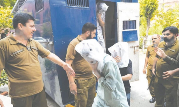 Vụ hot girl TikTok bị 400 gã đàn ông quấy rối tình dục: Thêm clip gây bức xúc, cảnh sát tiết lộ thông tin mới-1