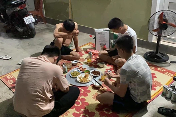 Chủ tịch Hà Nội: Quận Thanh Xuân hiện là địa bàn nguy cơ cao nhất, 10/11 phường đã có F0-2