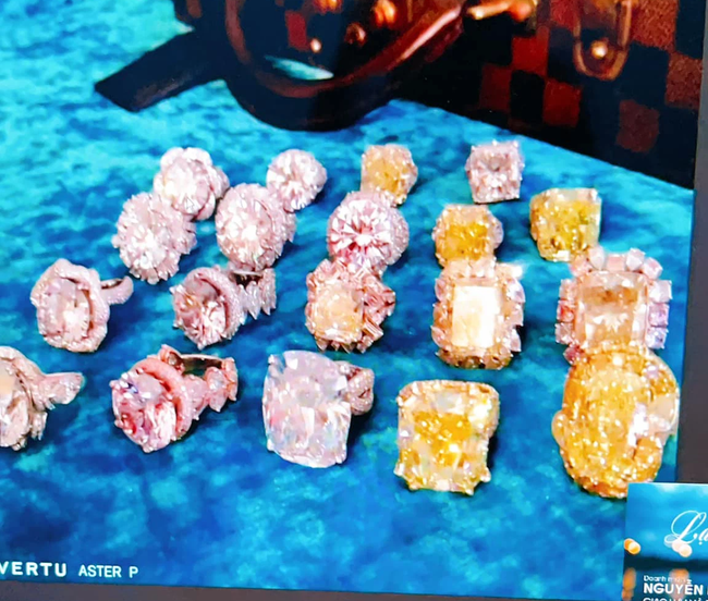 Cận cảnh viên kim cương to nhất mà ca sĩ vùng đất cấm muốn có trong BST của nữ đại gia Bình Dương: Tận 45 carat hiếm nhất thế giới, giá hơn 1.000 tỷ đồng-8