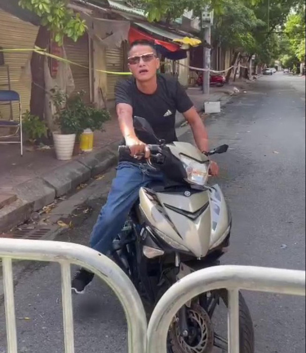 Người đàn ông bóp cổ công an ở chốt kiểm soát dịch-1
