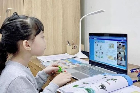 Vụ phụ huynh xôn xao vì cô giáo yêu cầu