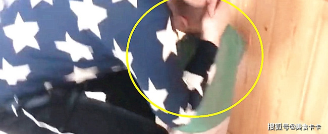 Hành động bất thường khi bị mắng của cháu trai 1 tuổi khiến bà nội sợ xanh mặt đầu hàng, dân mạng khuyên phụ huynh sớm can thiệp-4