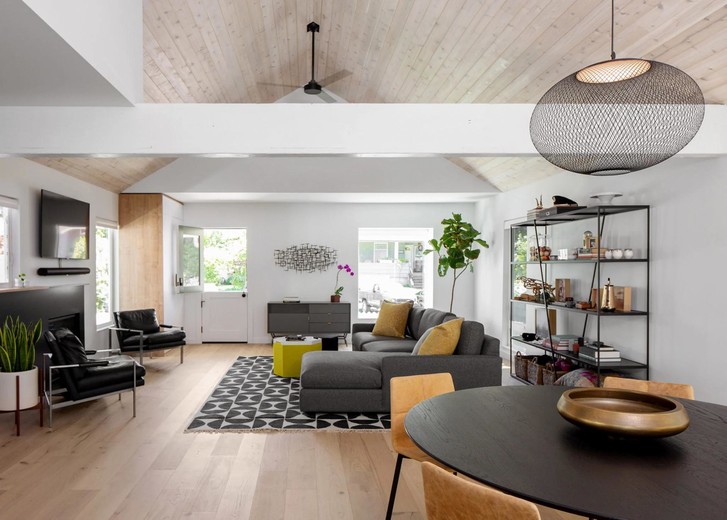 Hô biến căn nhà cũ kỹ thành tổ ấm mới cho gia đình 3 người, không gian vừa hiện đại vừa thoải mái-4