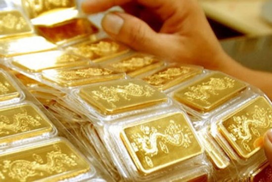 Giá vàng hôm nay 26/8: Lao dốc trước thời điểm quan trọng