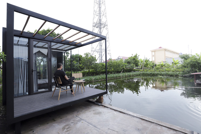 Cặp vợ chồng dựng nhà di động để nghỉ dưỡng mùa dịch, nhà lắp ghép nhưng tiện nghi không thiếu thứ gì-4