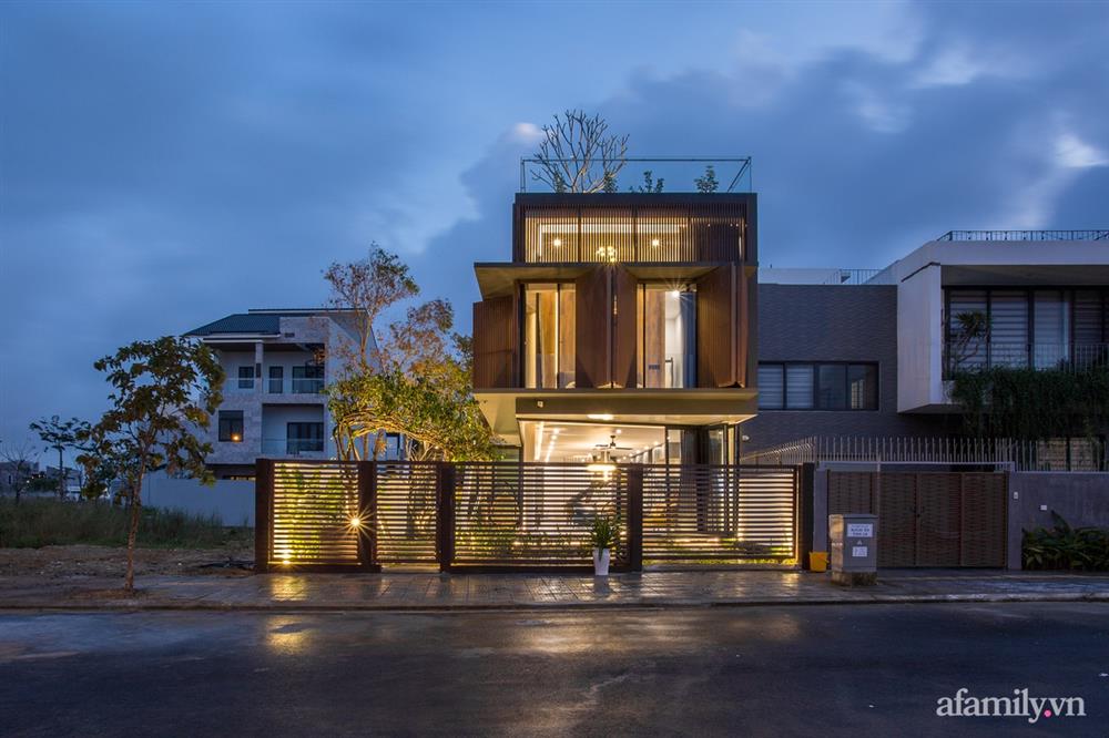 Nhà phố tạo ấn tượng mạnh với khu vườn khúc khuỷu trên sân thượng ở Đà Nẵng-4