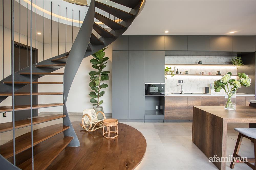 Nhà phố tạo ấn tượng mạnh với khu vườn khúc khuỷu trên sân thượng ở Đà Nẵng-12