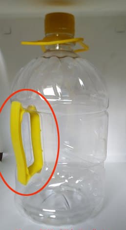 Đừng thay tay cầm của nồi nếu nó bị hỏng, chỉ cần một chai dầu thừa là có thể giải quyết được vấn đề này-3