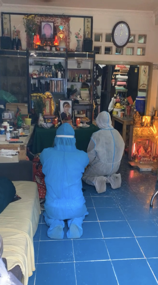 Tang lễ gấp rút của NS Bạch Mai: Bình Tinh suy sụp bên bàn thờ lập vội cho mẹ, NS Ngọc Huyền - Thoại Mỹ bật khóc nức nở-5