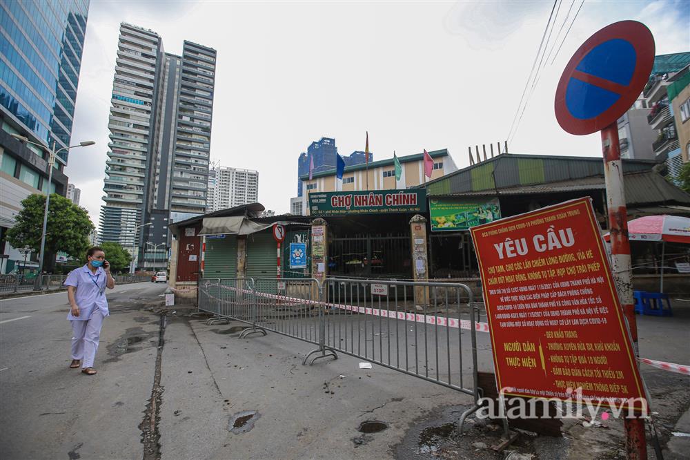 Hà Nội: Phong tỏa, tạm dừng hoạt động chợ Nhân Chính vì ca dương tính SARS-CoV-2 ở ổ dịch phường Thanh Xuân Trung từng đến chợ-1