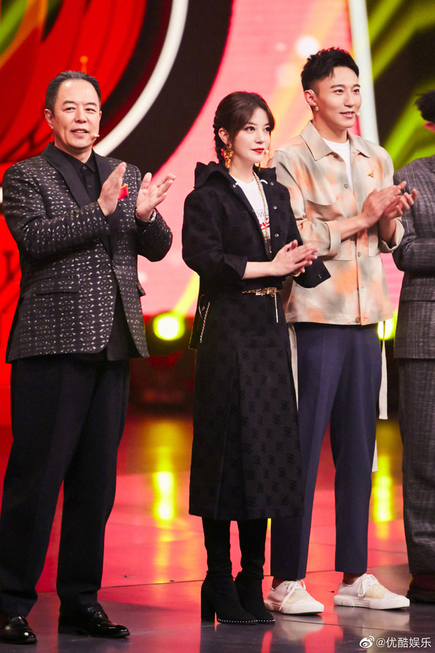 Cuộc phong sát Triệu Vy dồn dập trong đêm: Tên bị xoá sạch khỏi loạt dự án, Weibo và website lớn nhất Trung Quốc cho bay màu-9