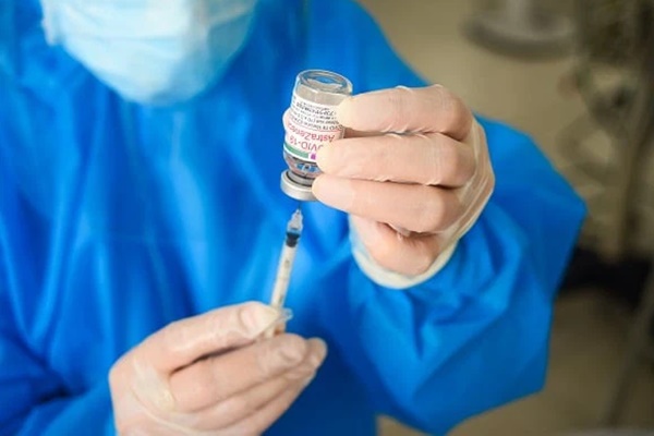 Tiêm vắc xin mũi 2 chậm hơn khuyến cáo có mất tác dụng, phải tiêm lại từ đầu? Chuyên gia khuyên: Đừng lo lắng!-2