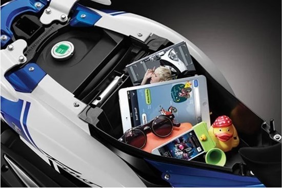 6 thứ có thể gây cháy, thiêu rụi xe máy của bạn nếu vẫn còn để trong cốp xe