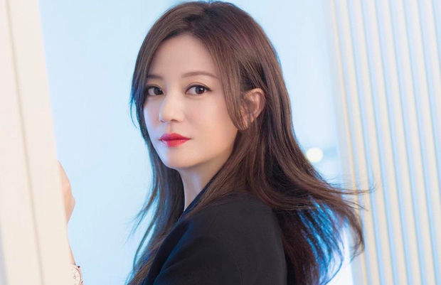 Đây là lý do khiến Triệu Vy bị phong sát rát mặt trong đêm?-4