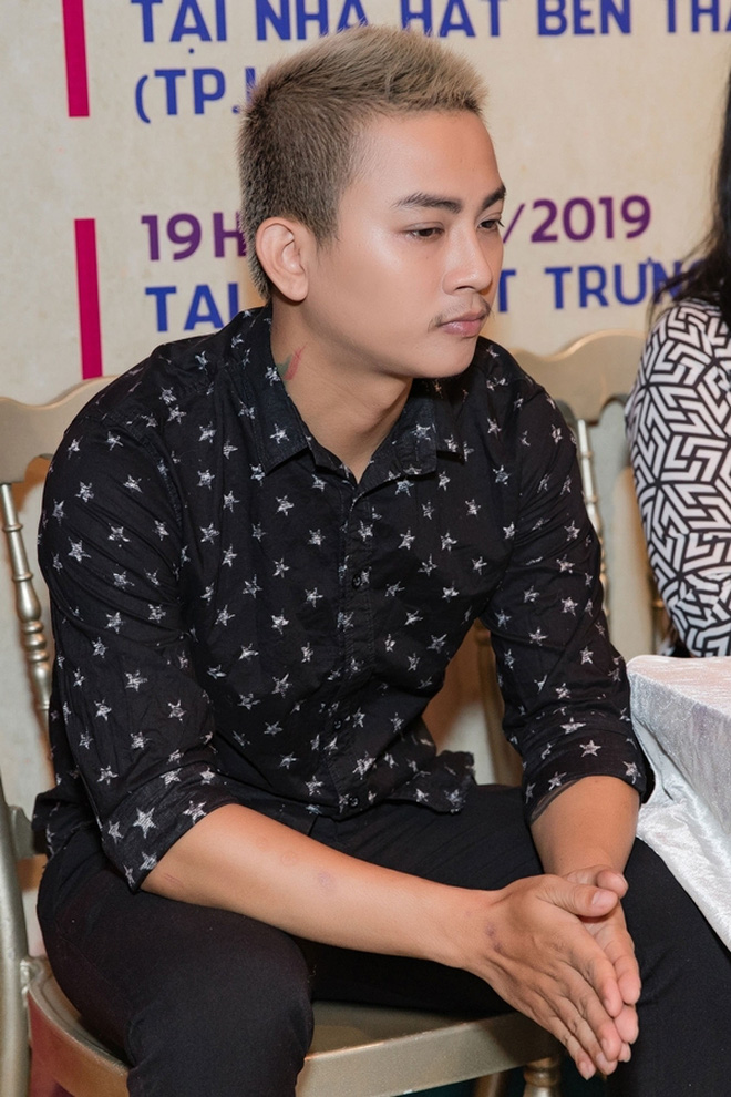 Từ hào quang sánh ngang Sơn Tùng, Hoài Lâm ly hôn, dùng chất kích thích, vào viện tâm thần: Cuộc sống hiện tại ra sao?-12