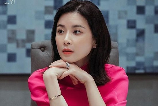 Phát hiện chồng giấu ảnh tình cũ, vợ bơ như không nhưng lại đưa ra 'đòn ghen' siêu chất