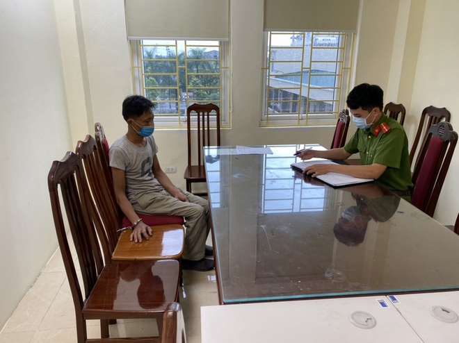 Người đàn ông đuổi chém cán bộ trực chốt-1