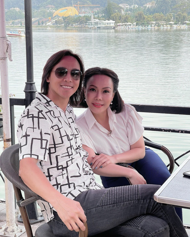 Lại là vợ chồng Việt Hương: Vừa lo hậu sự cho NS Bạch Mai, vội vàng chở Phi Nhung vào Chợ Rẫy giữa đêm vì bệnh chuyển biến nặng-6