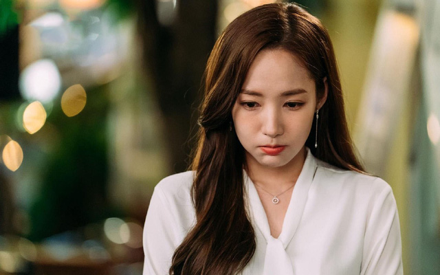 Sáng tỉnh dậy không thấy chồng nằm bên cạnh, tôi bàng hoàng gọi cho anh thì nhận 1 lời cay nghiệt-1