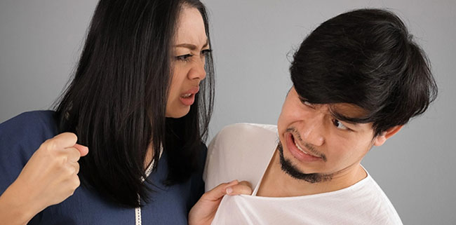 Mang theo con đi lấy chồng lần hai, nửa đêm chồng hai vào đắp chăn cho con, mở cửa nhìn thấy cảnh này, tôi nắm chặt tay-1