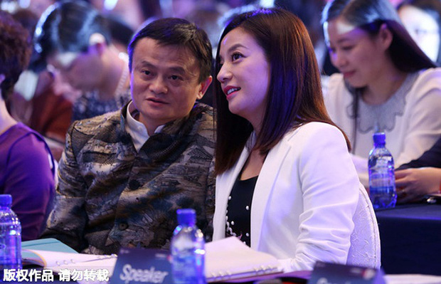 Triệu Vy: Én nhỏ hóa diều hâu thủ đoạn với 1001 bê bối hung đồ, ăn cháo đá bát cho đến làm tiểu tam và quả báo đến muộn-4