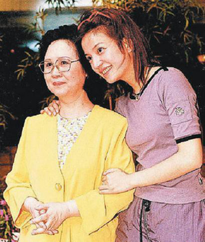 Triệu Vy: Én nhỏ hóa diều hâu thủ đoạn với 1001 bê bối hung đồ, ăn cháo đá bát cho đến làm tiểu tam và quả báo đến muộn-10