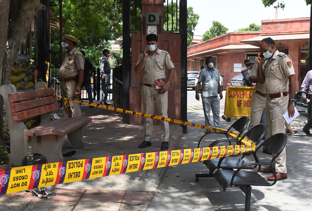 Cô gái đến cổng tòa án tự thiêu và livestream cảnh kinh hoàng trước nghìn người xem, lời tuyên bố trước lúc chết gây rúng động-1