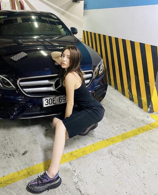 Kỳ Duyên mix đồ cực chiến với tủ sneaker hàng trăm triệu-8