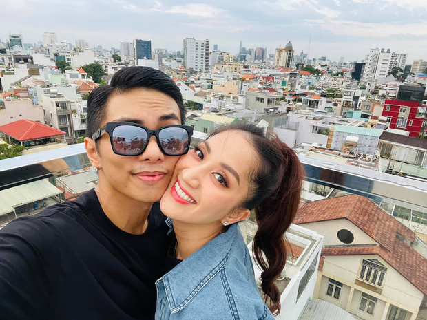 Phan Hiển ở đâu giữa lúc Khánh Thi gây hoang mang vì livestream khóc, nói chuyện tiêu cực?-8