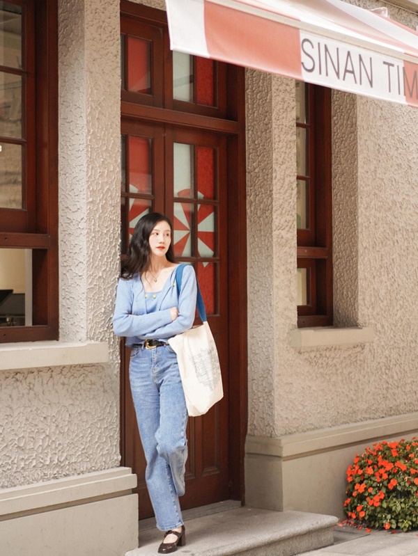 Quý cô ngoài 30 và 4 item cứ mặc là đẹp không thể bỏ qua trong mùa Thu-3