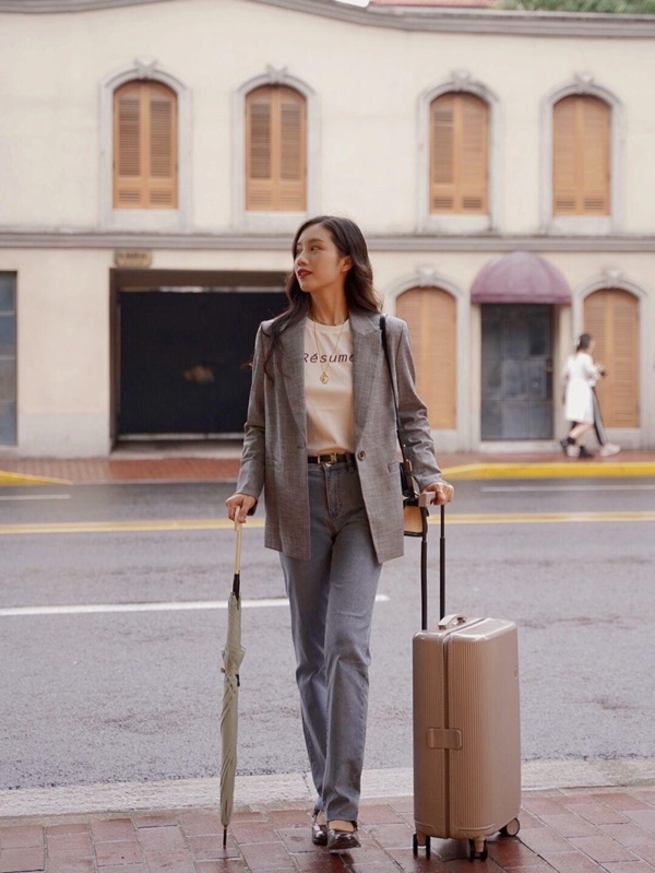 Quý cô ngoài 30 và 4 item cứ mặc là đẹp không thể bỏ qua trong mùa Thu-9