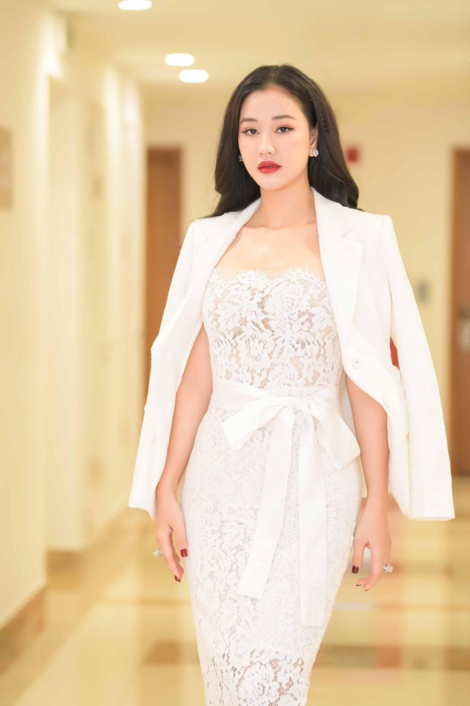 Đại chiến vợ và người yêu cũ ồn ào bậc nhất Vbiz của 2 mỹ nhân thân như chị em, 4 năm nhìn lại dân tình vẫn choáng váng-11