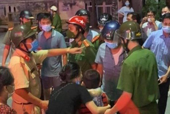 Tìm thấy bé trai mất tích ở Thanh Hóa, tay bị trói bằng băng dính