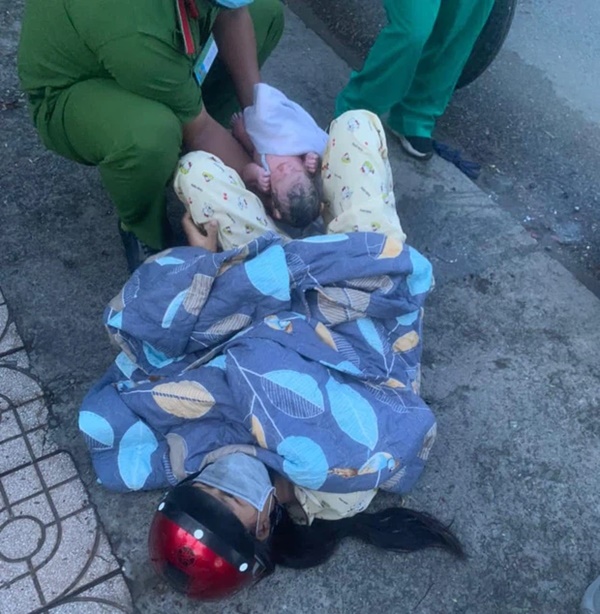 TP.HCM: Cảnh sát trẻ đỡ đẻ cho sản phụ trên đường, đứa bé được đặt theo tên của ân nhân-2