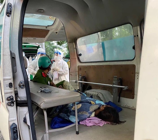 TP.HCM: Cảnh sát trẻ đỡ đẻ cho sản phụ trên đường, đứa bé được đặt theo tên của ân nhân-3