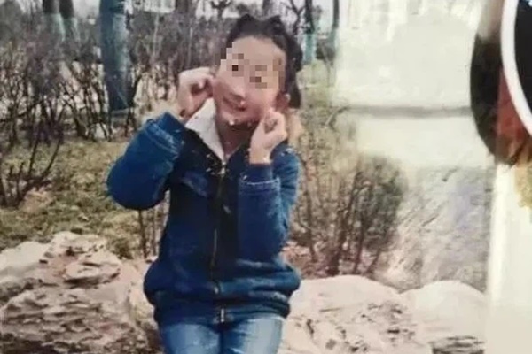 Tìm được thi thể con gái mất tích 2 tuần dưới giếng sâu lấp đầy đất, bố mẹ ân hận tột cùng khi hung thủ chính là kẻ không ai ngờ đến-2