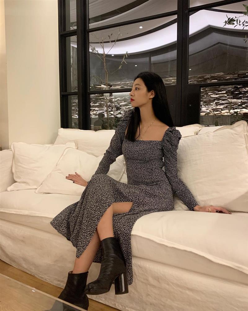 5 xu hướng váy dài mùa thu 2021: Kiểu nào kiểu nấy đều sang, chị em sắm thiếu là thiệt-4