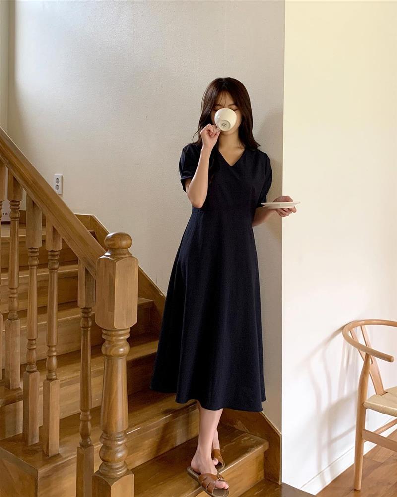 5 xu hướng váy dài mùa thu 2021: Kiểu nào kiểu nấy đều sang, chị em sắm thiếu là thiệt-8