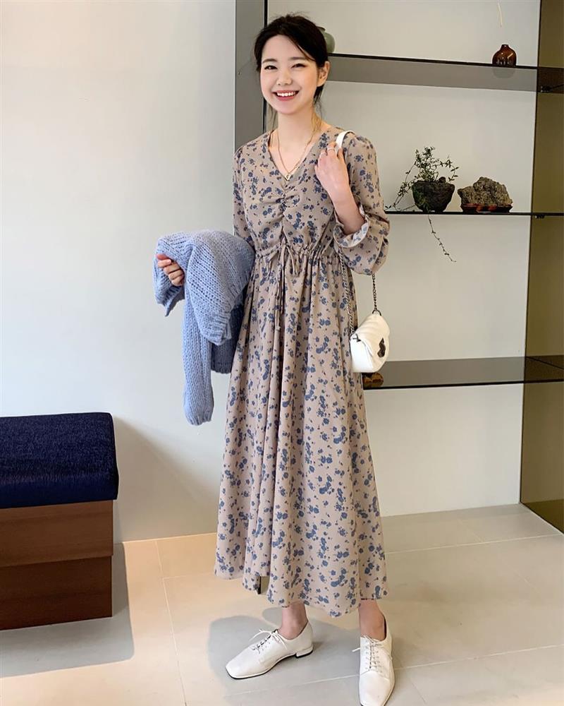 5 xu hướng váy dài mùa thu 2021: Kiểu nào kiểu nấy đều sang, chị em sắm thiếu là thiệt-17